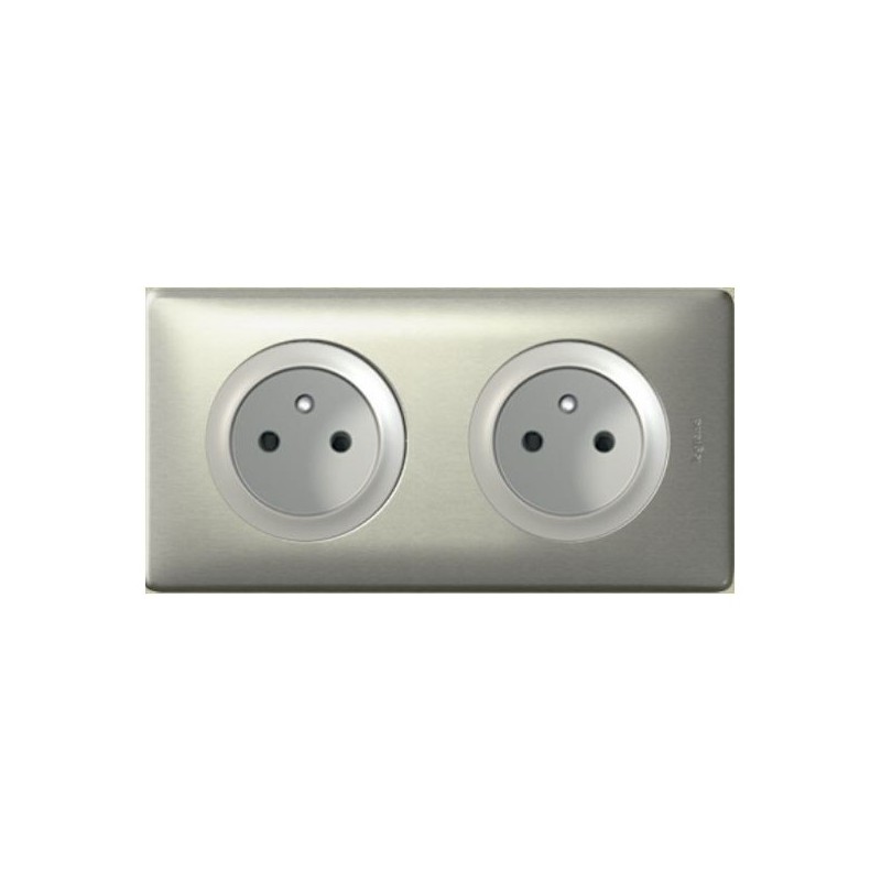 Double prise Legrand Céliane 2x2P+T - Appareillage complet Anodisé Titane encastré Double prise Legrand Céliane 2x2P+T - Appareillage complet Anodisé Titane encastré